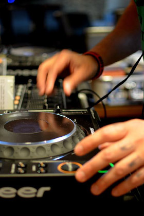 DJ Mikke and turntables